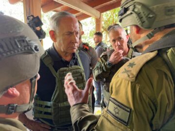izraelský premiér Benjamin Netanjahu na jihu Izraele. 14. 10. 2023. Foto: Vládní tiskový úřad